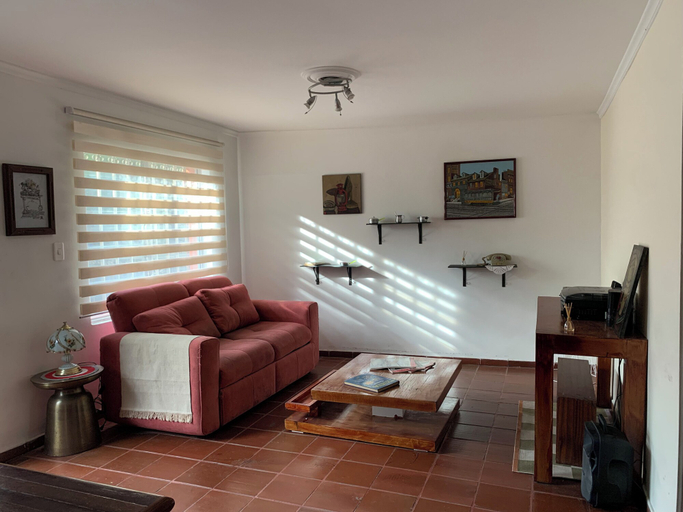 Living area, EL SOLAR HOSTEL - GRAFFITY TOUR, Medellín