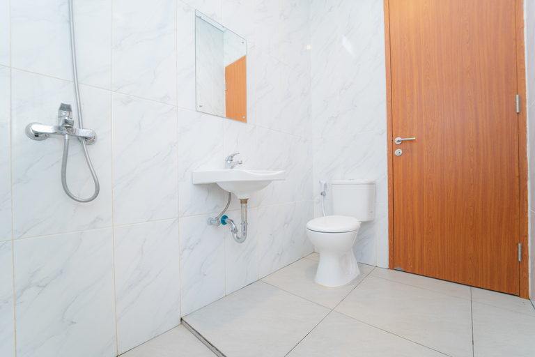 Bathroom 5, Kragilan Co Living By ARBA, Sleman