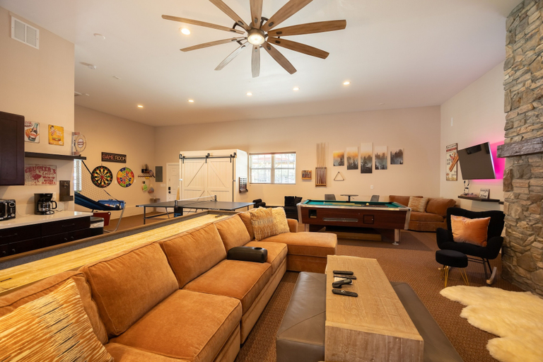 Living area 5, 37 - Foxy Farm Ranch 4 Bedroom Home, San Bernardino