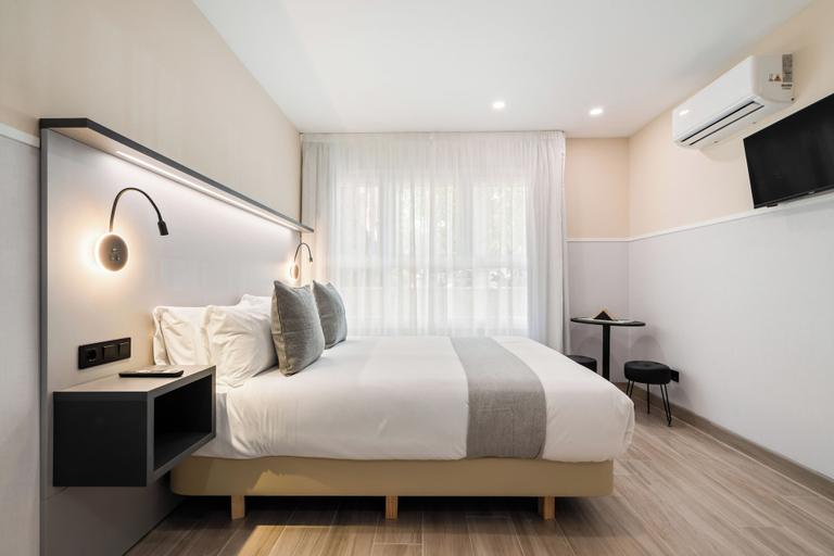 Room 3, Dobo Madrid Molins, Madrid