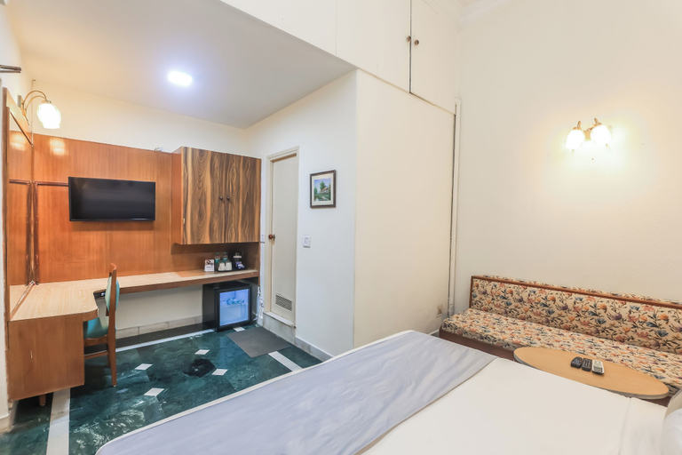 Room 4, asar CP Outer Circle by Orion Hotels, Delhi