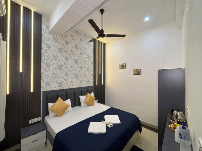 Room 4, The Taj Homes, Agra