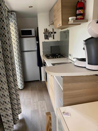 Private kitchen 5, Annick Mobilhome, Hérault