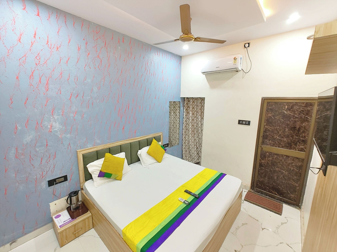 Room 2, Hotel Vrrinda Residency Varanasi, Varanasi