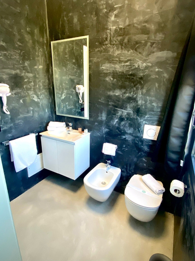 Bathroom 5, Hotel Tech, Bergamo