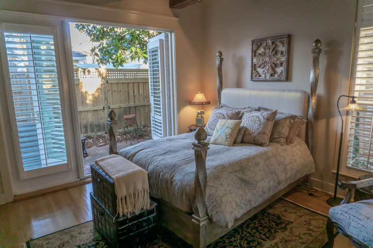 Room 3, 9 Rue Martine in Miramar Beach, Walton