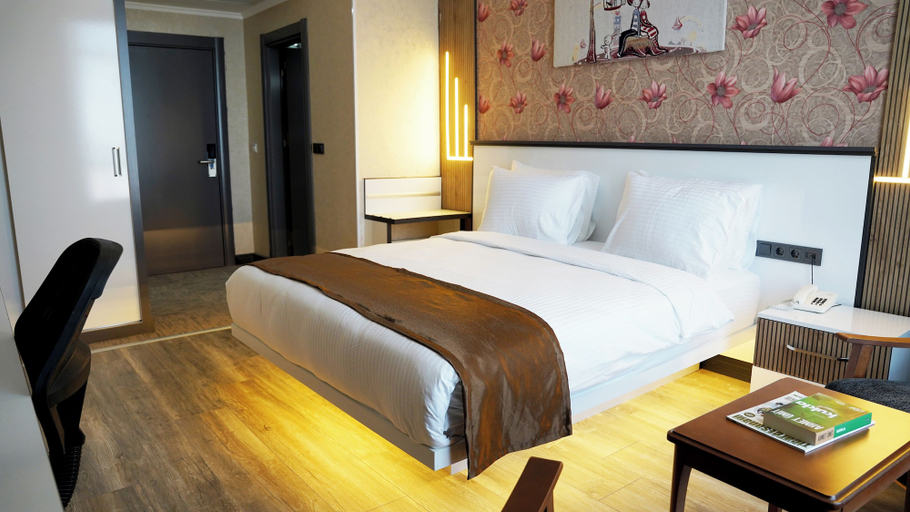 Room 4, Akgül Otel, Merkez