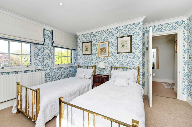 Bedroom 3, Beautiful & Spacious, 2 Bed in South Kensington, London