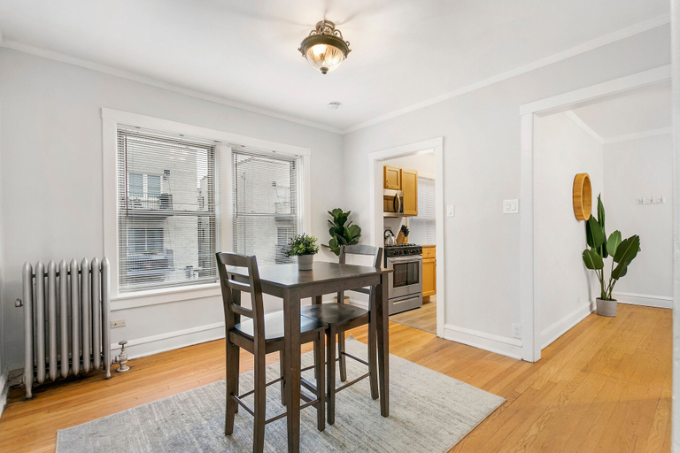 Dining room 3, Vibrant 1BR Apt - Mfield N3, Cook