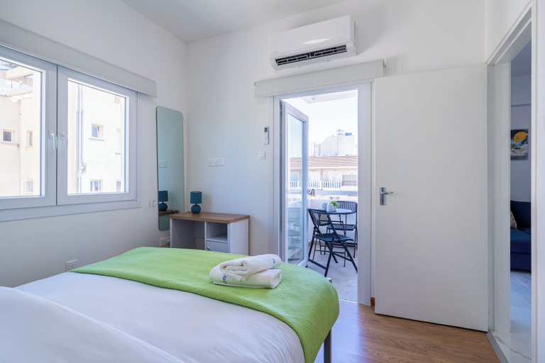 Room 4, Vibe - 1 BR APt & Balcony in Larnaca, Larnaca