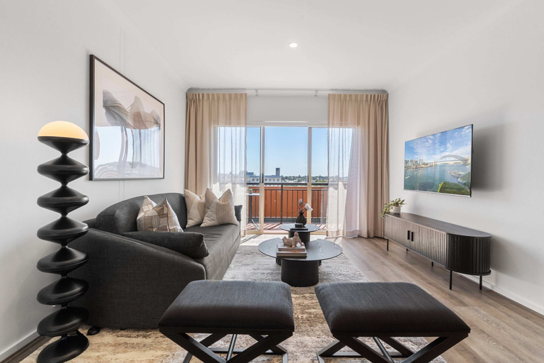 Room 1, Camperdown Cozy Corner 10, Sydney