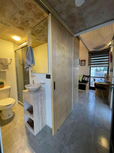 Bathroom 5, Living Universidad, Puebla