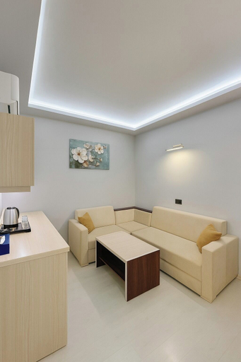 Bedroom 3, Cevaher Hotel & Suites, Yomra