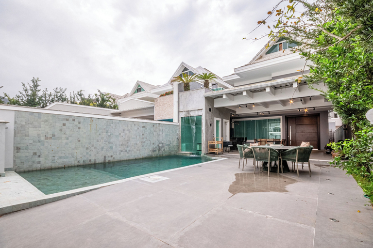 Pool 4, Blue House, Rio de Janeiro