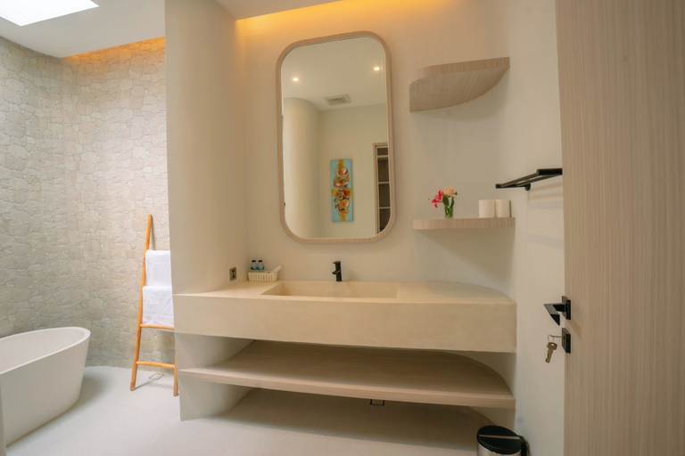 Bathroom 2, SOOJIWA VILLA by Taman Bali, Badung