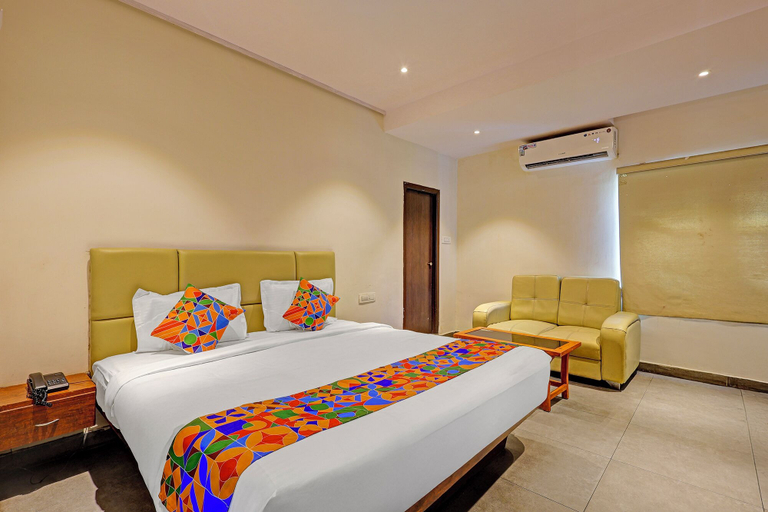 Room 1, Fabhotel Siddarth Grand, Krishna