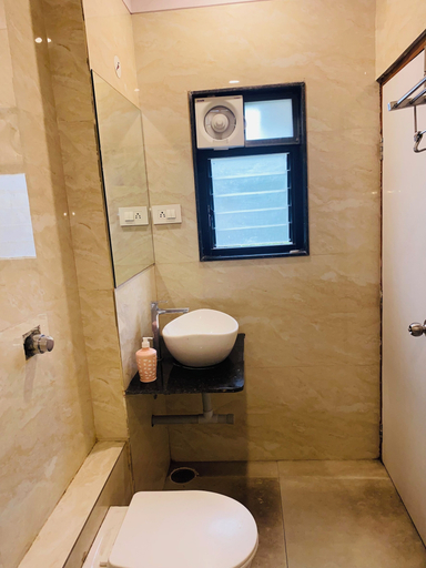 Bathroom 3, Hotel The Silver Nest, Nagpur