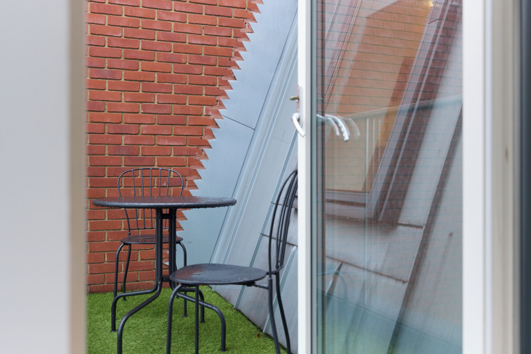 Exterior, Streatham Hill Modern Flat with Balcony, London