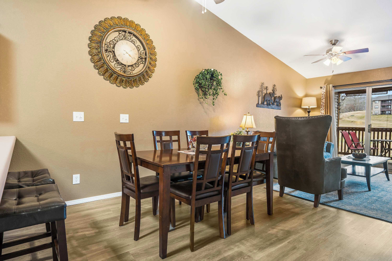 Food & Drinks, Stunning Water View Pet Friendly, Indoor Pool, Taney