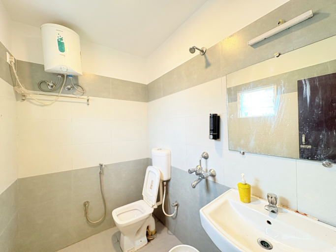 Bathroom 3, HOTEL SEMAYRA Puri, Puri