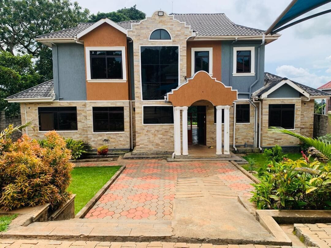 Front of property, Residence Six Sigma, Entebbe