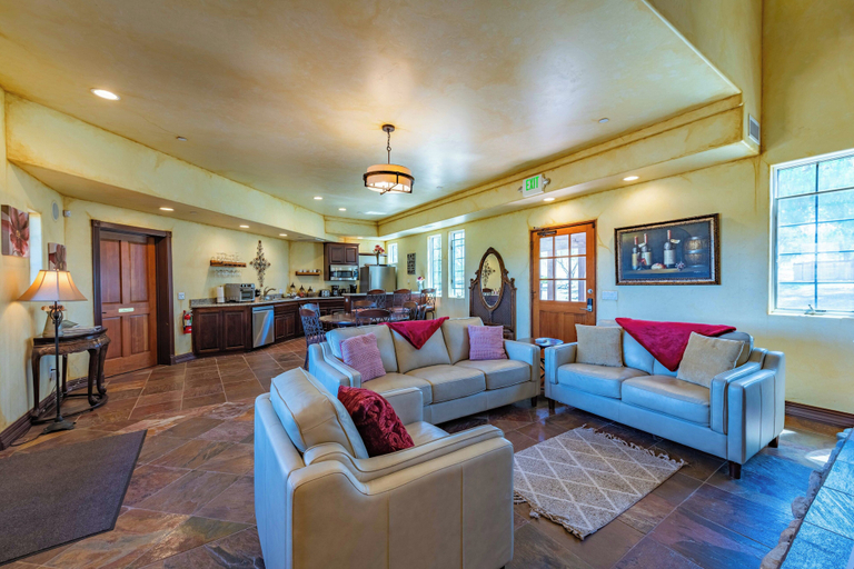 Living area 5, Santellan Inn, San Luis Obispo