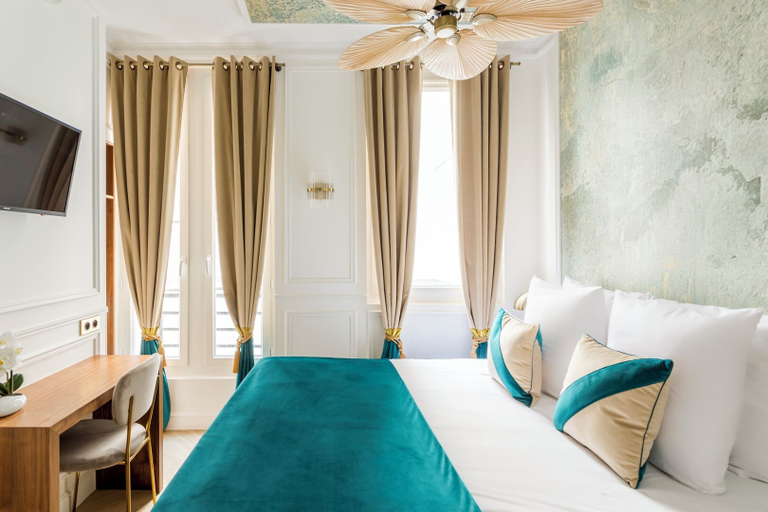 View from room, Merveil Luxury Suite - Mauroy I, Paris