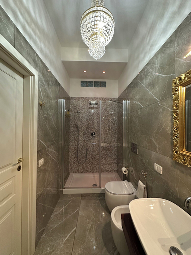 Bathroom 3, Alloggio Turistico King Plaza, Roma