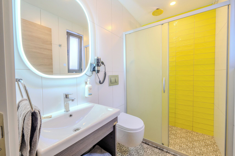 Bathroom 3, La Casa Marina Suites & Rooms, Fethiye