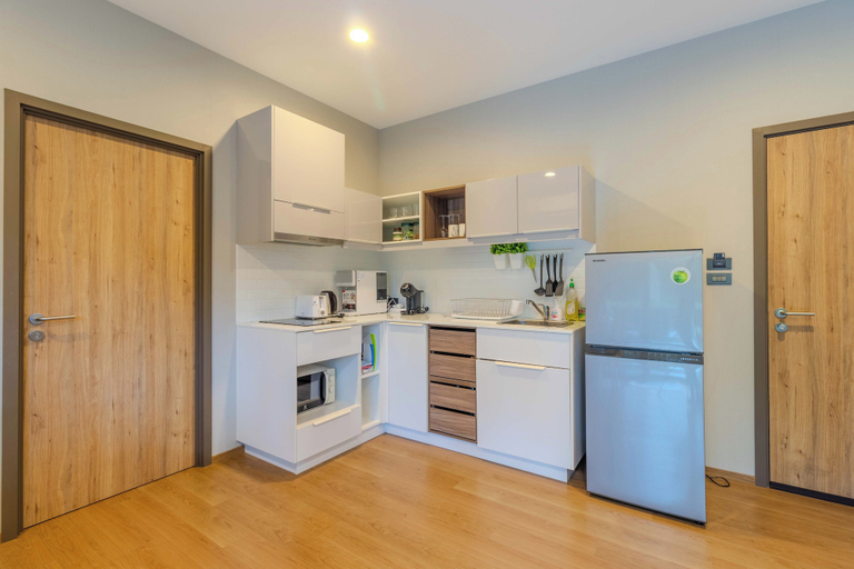 Private kitchen 4, 2Br Pool Access Near Rawai Beach C241, Phuket Island