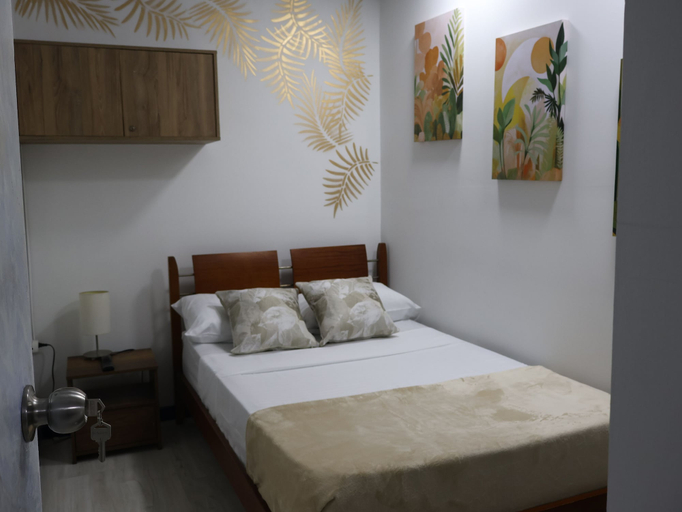 Room 4, S23 I City Lodge, Envigado