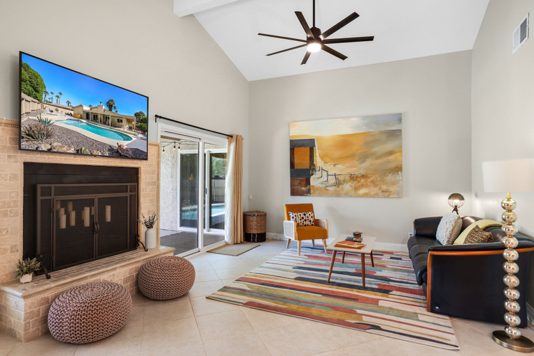 Living area 3, Stylish Boho Treasure, Riverside