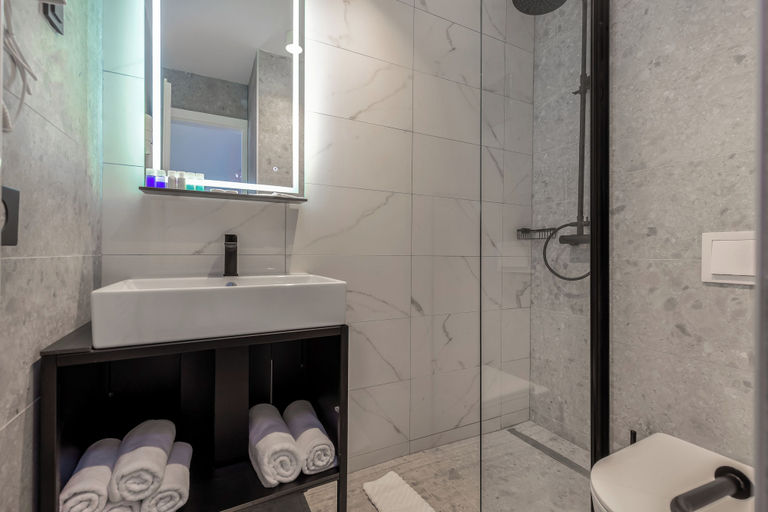 Bathroom, Paviljoni Omorika, Crikvenica