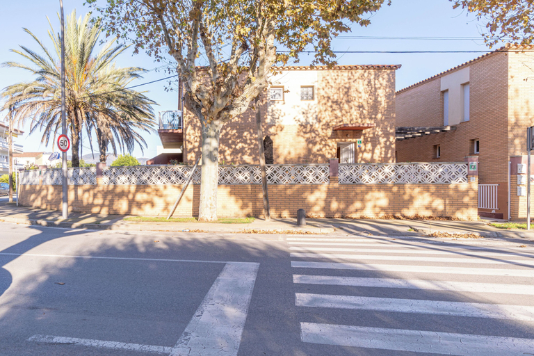 Exterior 2, JOUVACATIONS VILLA FRESER 3, Girona