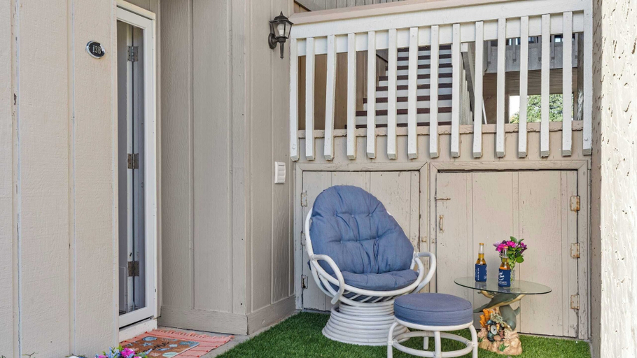 Interior 5, Steps From the Sand Bright Coastal Stay w/ Pool Access Coastal Hideaway by Avantstay, Walton