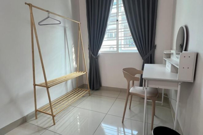 Interior 1, 5 min to AeonBig , Old Street, BP Mall & D Garden, Batu Pahat