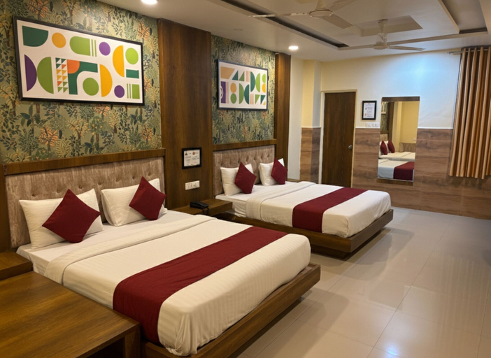 Room 2, Hotel Royal Empire Indore, Indore