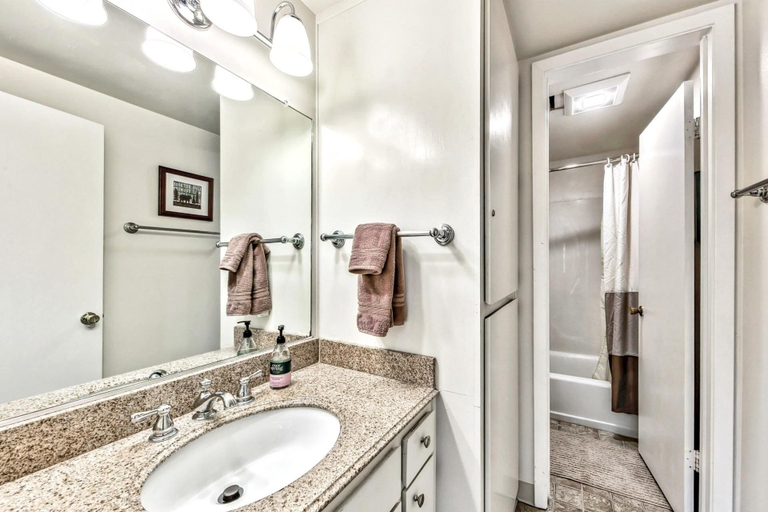 Bathroom 2, 920 Bal Bijou 1 Bedroom Condo, El Dorado