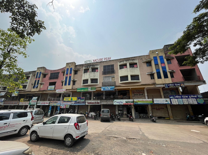 Exterior & Views 2, Hotel Nature Peak, Surat