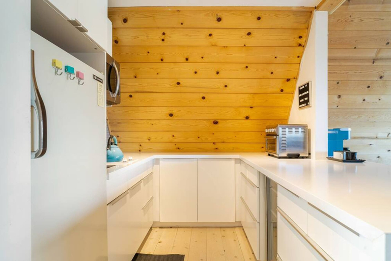 Room 5, Dog Friendly A-frame Hot Tub Nature Views, Riverside