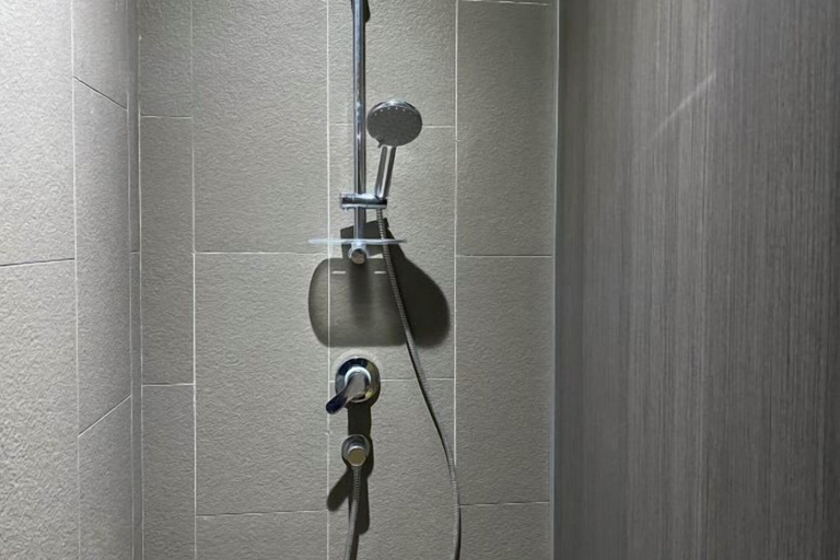 Bathroom 4, The Establishment Bangsar by Lynhomes, Kuala Lumpur