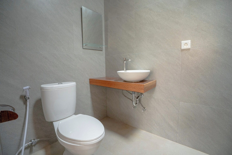 Bathroom 3, Abimanyu Guest House, Badung