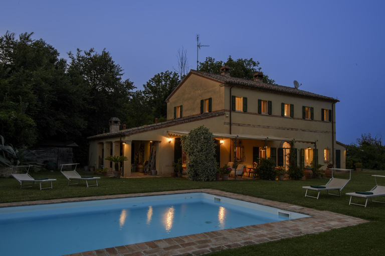 Room 2, Villa Emily 10 by Marche Holiday Villas, Pesaro E Urbino