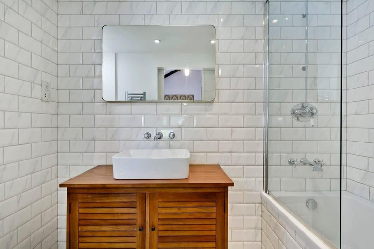Bathroom 4, 1 Bed Bohemian Loft Style Apt, London