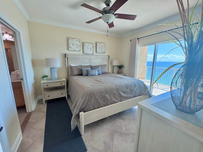 Bedroom 3, Crystal Shores West 707, Baldwin