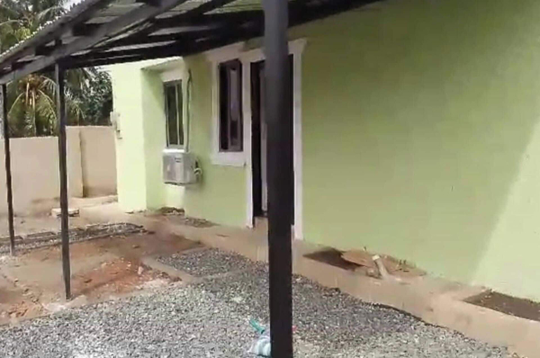 Exterior detail 3, 1 Bedroom House Sleeps 2 - Aircon - Free Parking, Tema