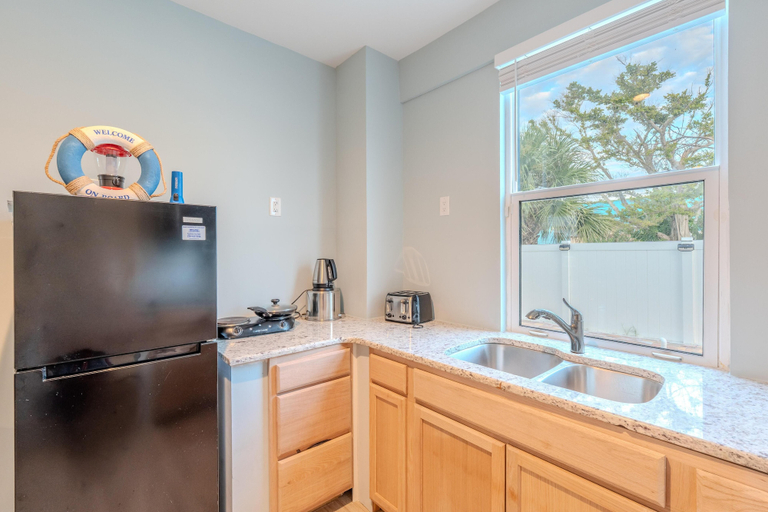 Private kitchen 2, Harbor Bayview, Lee