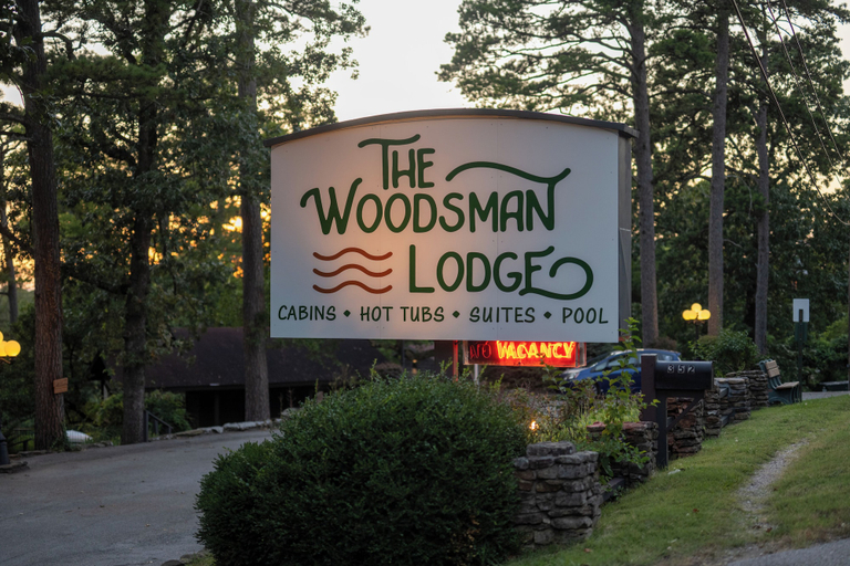 Exterior & Views 2, The Woodsman Lodge, Carroll