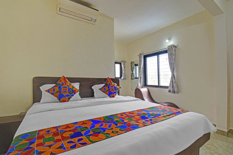 Room 2, Fabhotel Shree Sai Inn, Pune