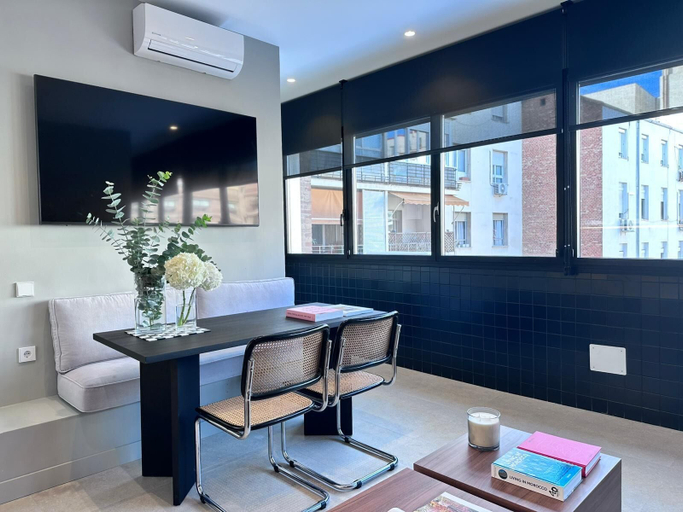 Living area 4, Edmond Vibes Almagro Suites, Madrid